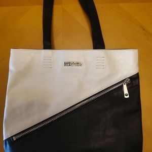 Kenneth Cole Reaction Shoulder Bag